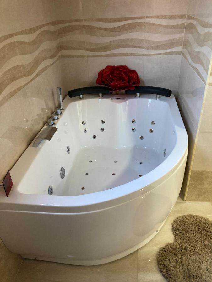 B&B La Reggia Di Rihanna Spa Касерта Екстериор снимка