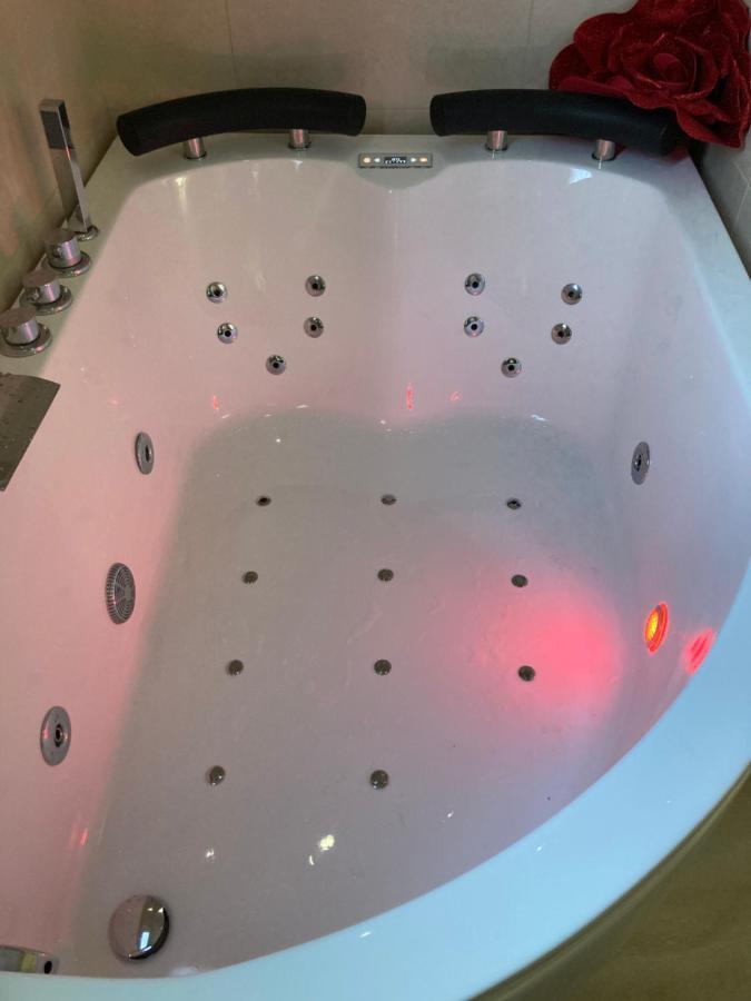 B&B La Reggia Di Rihanna Spa Касерта Екстериор снимка